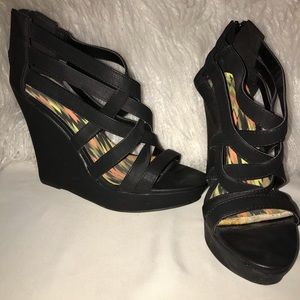 Black Strappy Wedge